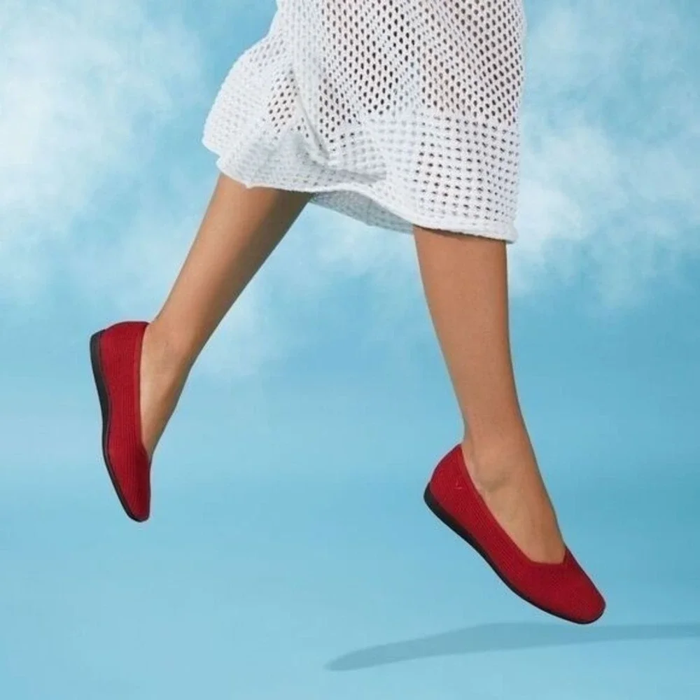 VIVAIA Lightweight Square-Toe V-Cut Flats Margot Walker RED EU/39.5 US/8.5
